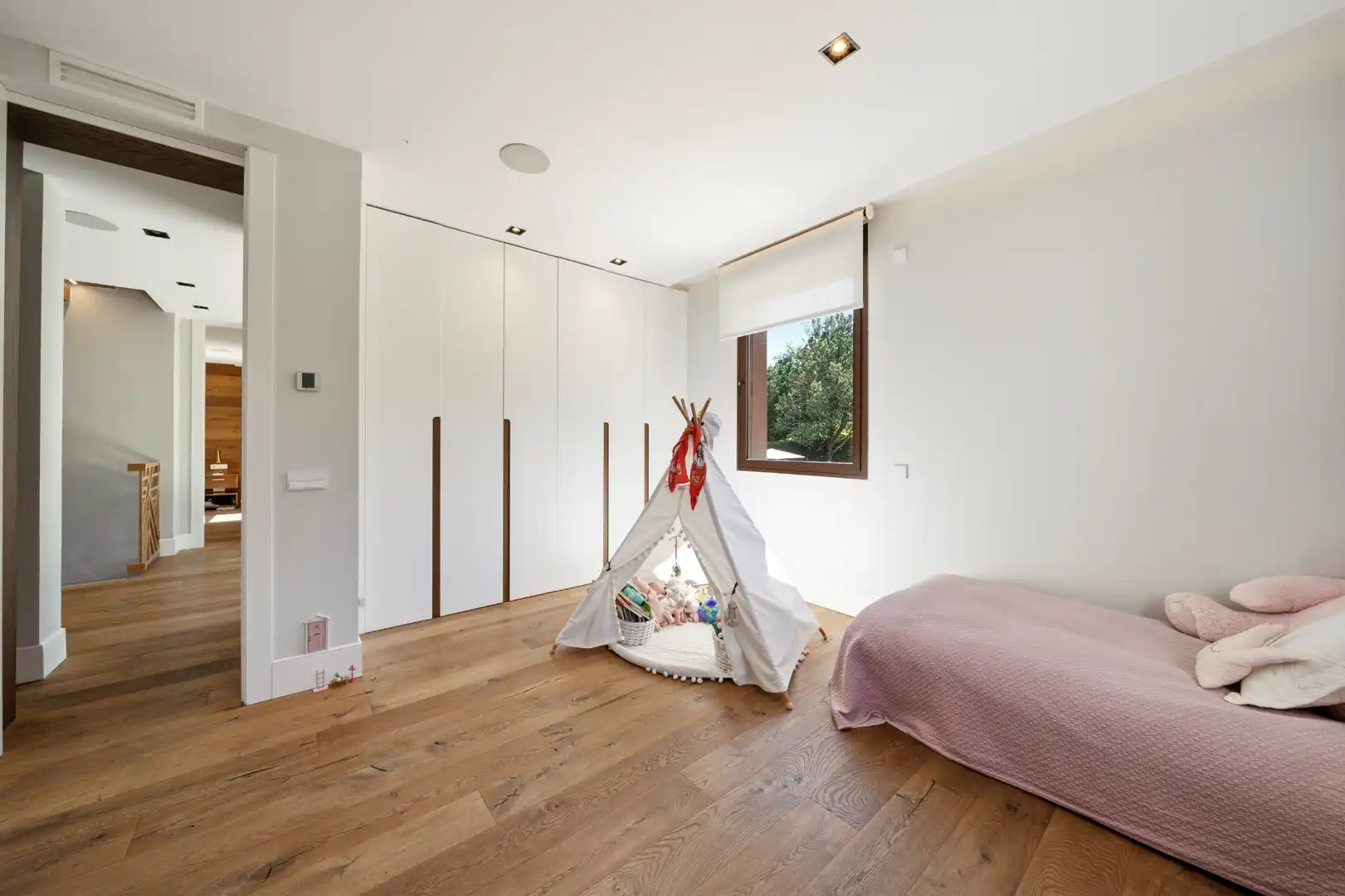 Habitación de Casa o chalet en venta en Las Rozas de Madrid con Aire acondicionado, Calefacción y Jardín privado