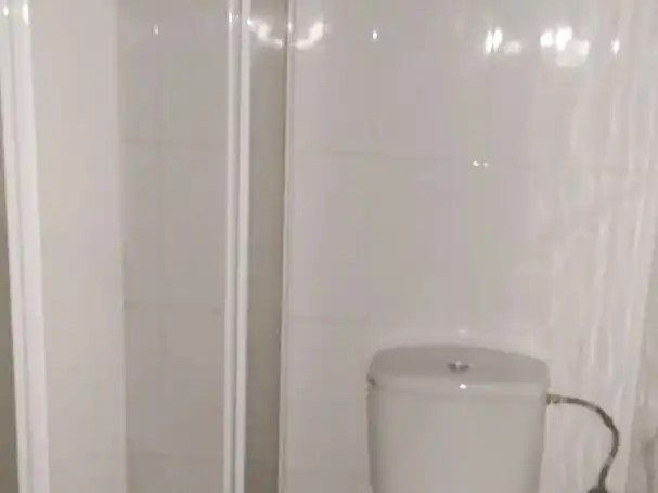 Badezimmer von Geschaftsraum zum Verkauf in Lugo mit Klimaanlage