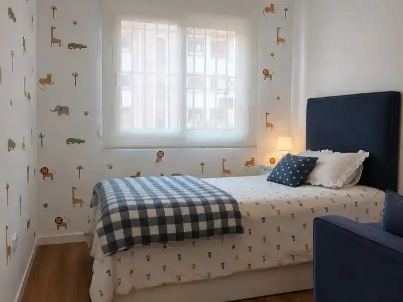 Dormitori de Dúplex de lloguer en Córdoba amb Aire condicionat, Jardí privat i Parquet