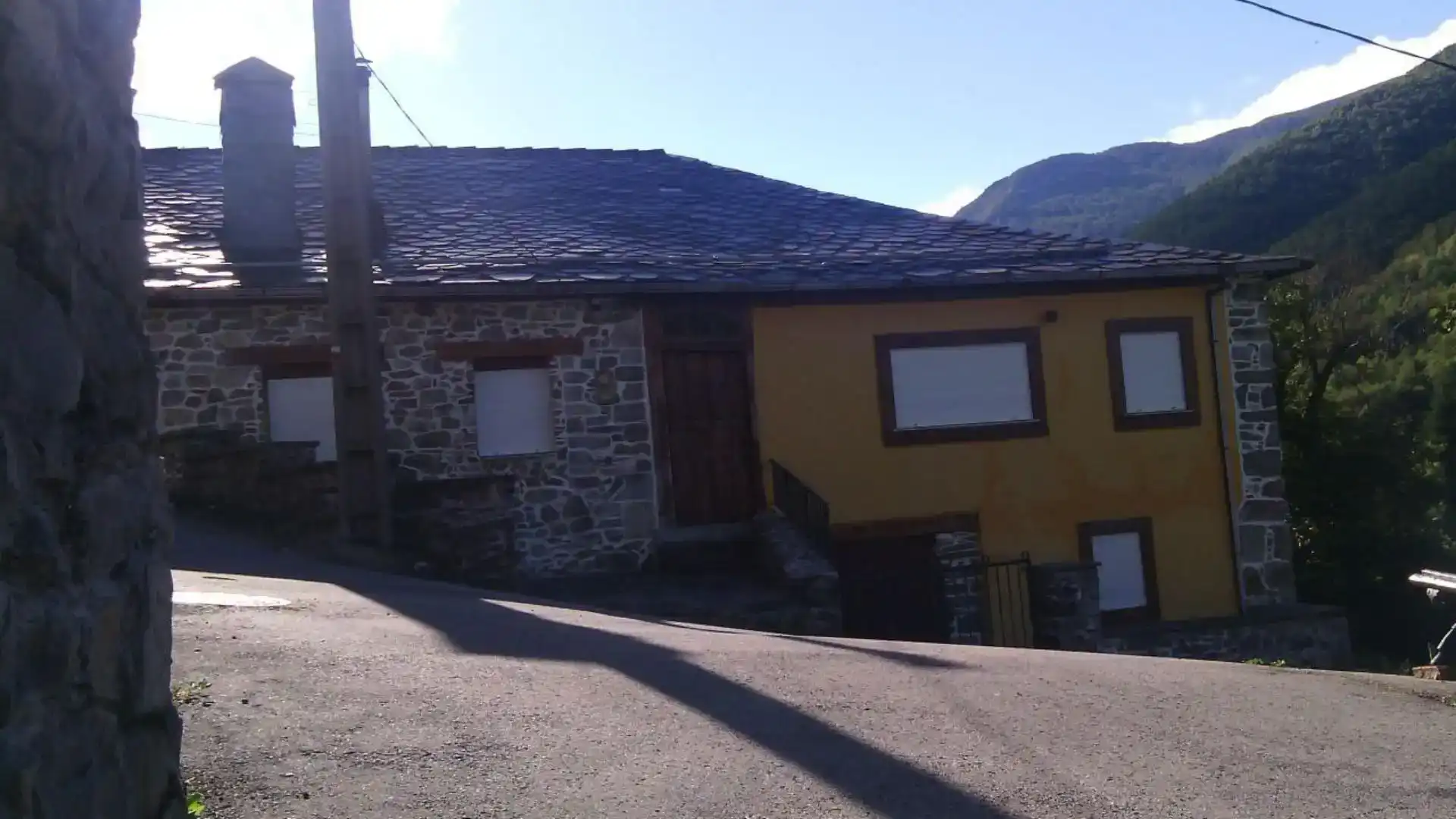 Vista exterior de Casa o chalet en venta en Degaña
