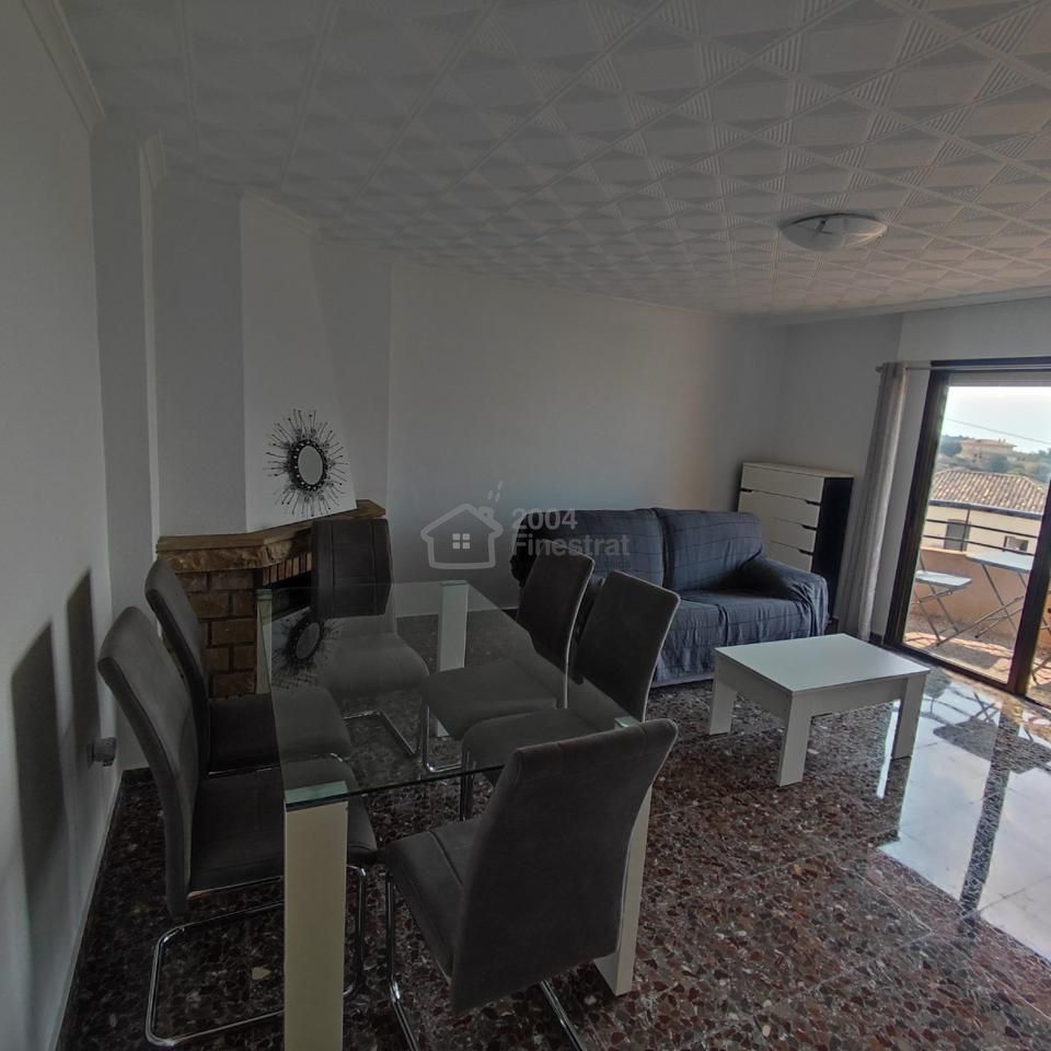 Sala de estar de Piso de alquiler en Finestrat con Aire acondicionado, Terraza y Amueblado