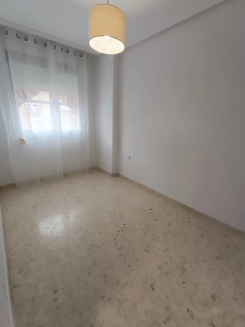 Schlafzimmer von Wohnung zur Miete in Badajoz mit Klimaanlage, Möbliert und Ofen
