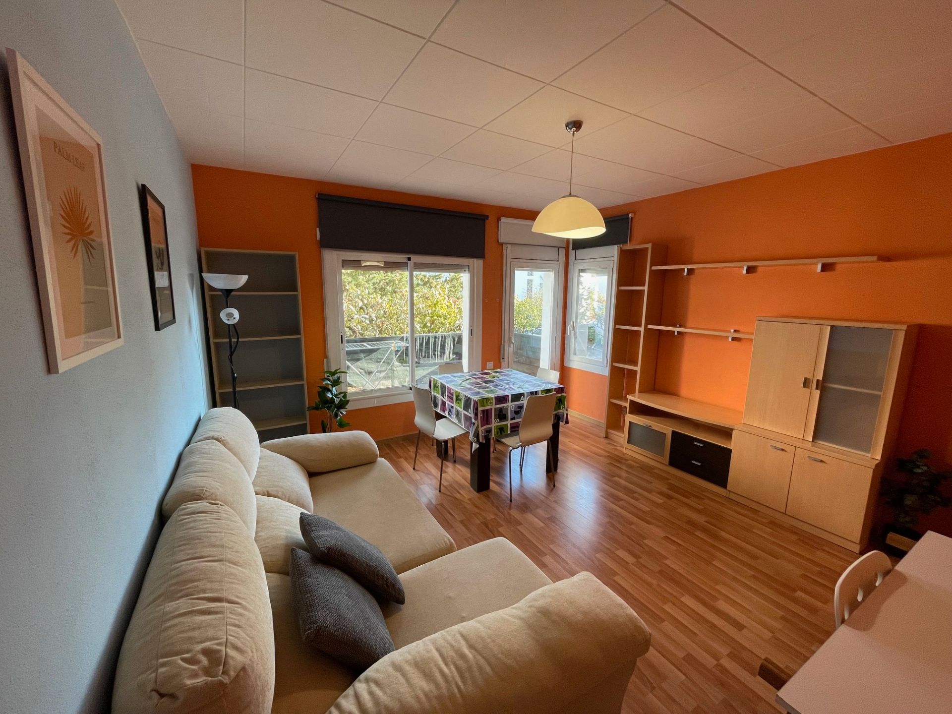 Living room of Planta baja for sale in Roses  with Heating, Private garden and Parquet flooring