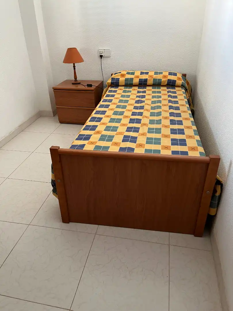 Dormitori de Casa o xalet en venda en Sueca amb Jardí privat, Terrassa i Moblat