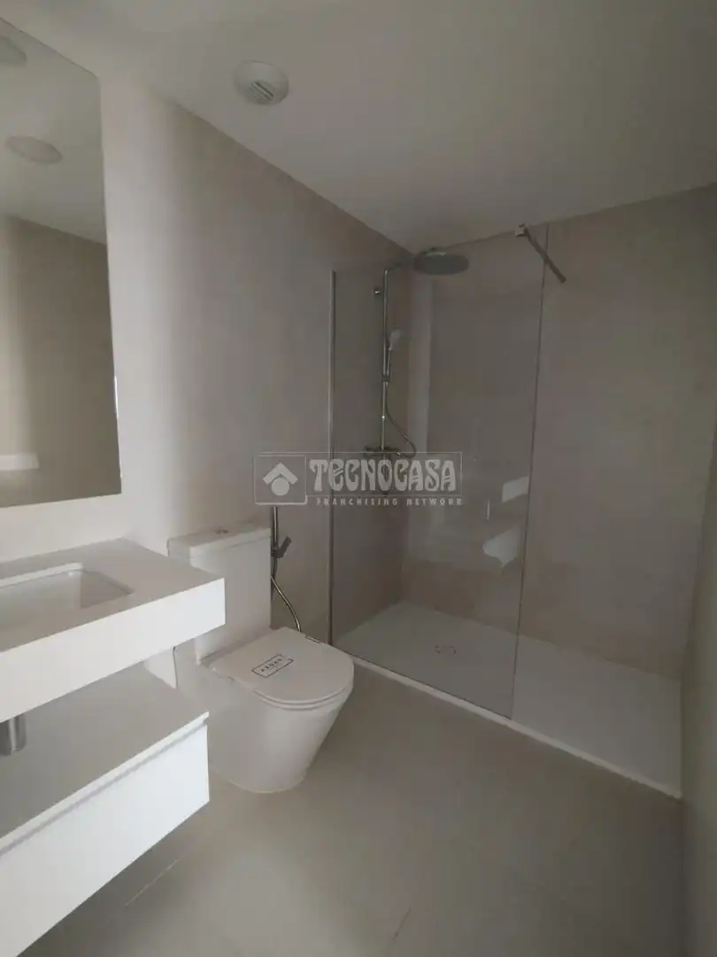 Baño de Piso de alquiler en Sevilla con Trastero