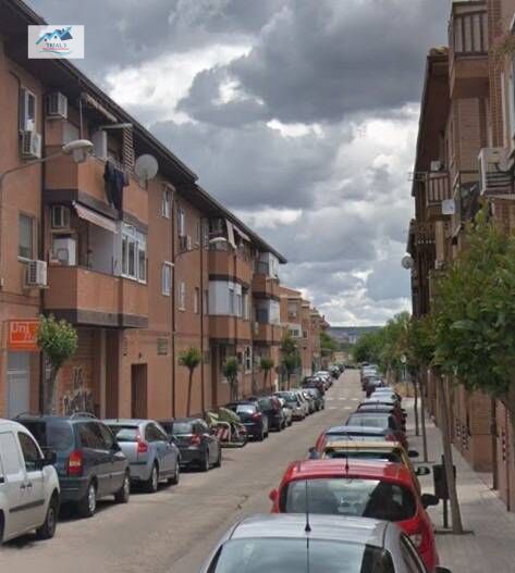 Vista exterior de Piso en venta en Velilla de San Antonio con Jardín privado y Balcón