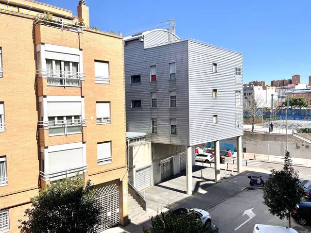 Piso en Venta en VALDERRIBAS en Adelfas