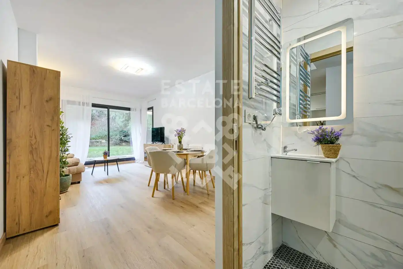 Schlafzimmer von Wohnung zum Verkauf in Lloret de Mar mit Klimaanlage, Heizung und Privatgarten