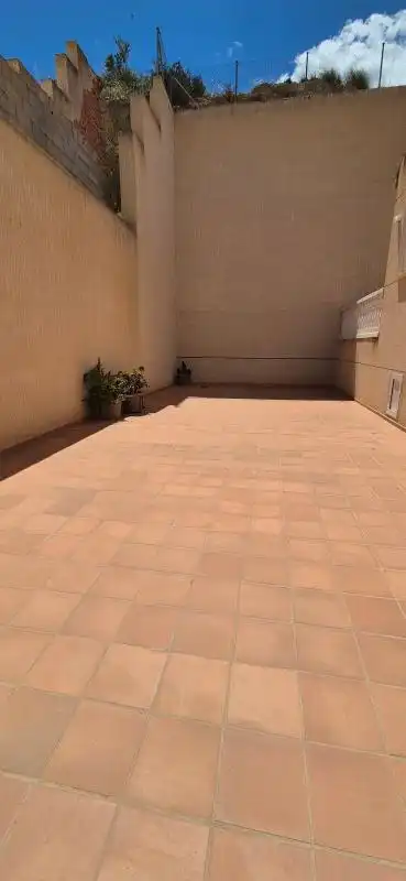 Casa aparellada amb terrassa en venda a Carrer del Cabeçó d'Or, imagen 5