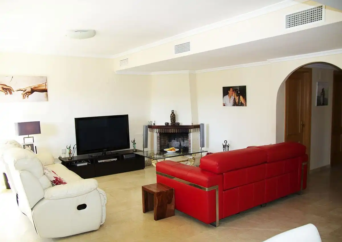 Detached homes for rent in Guadalmina Alta