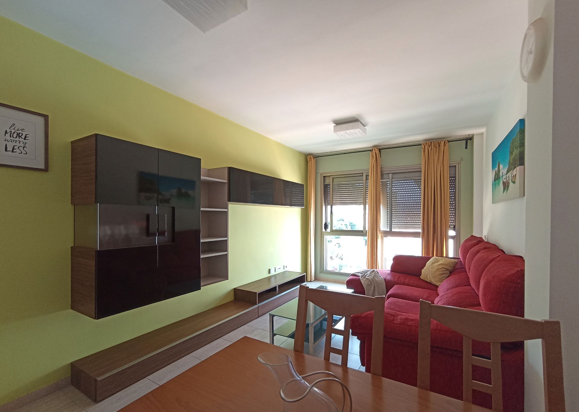 Sala d'estar de Pis en venda en  Santa Cruz de Tenerife Capital amb Traster, Moblat i Alarma