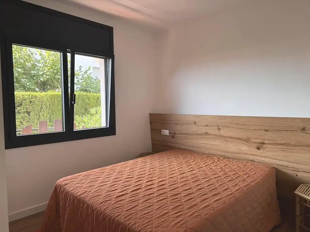 Bedroom of Apartments for sale in Llançà  with Air Conditioner, Heating and Terrace