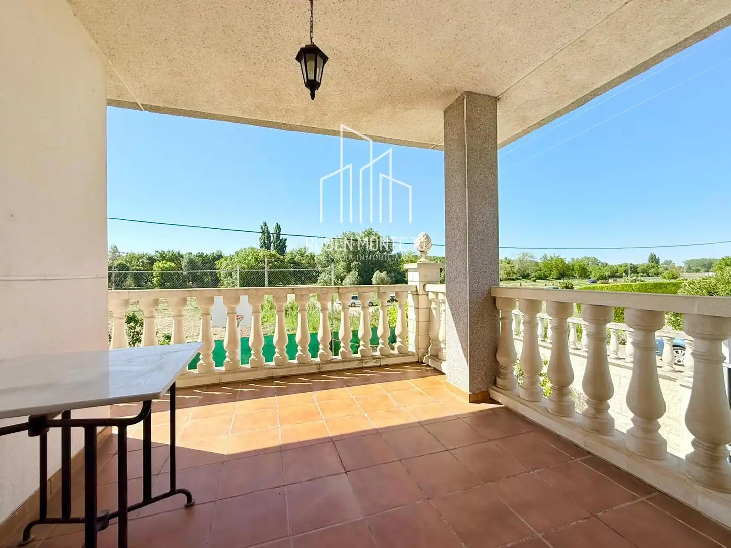 Terrassa de Casa adosada en venda en Cabrerizos amb Calefacció, Jardí privat i Terrassa