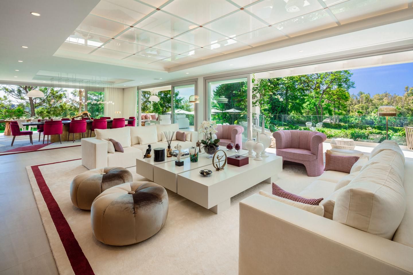 Sala de estar de Casa o chalet en venta en Marbella con Aire acondicionado, Calefacción y Jardín privado