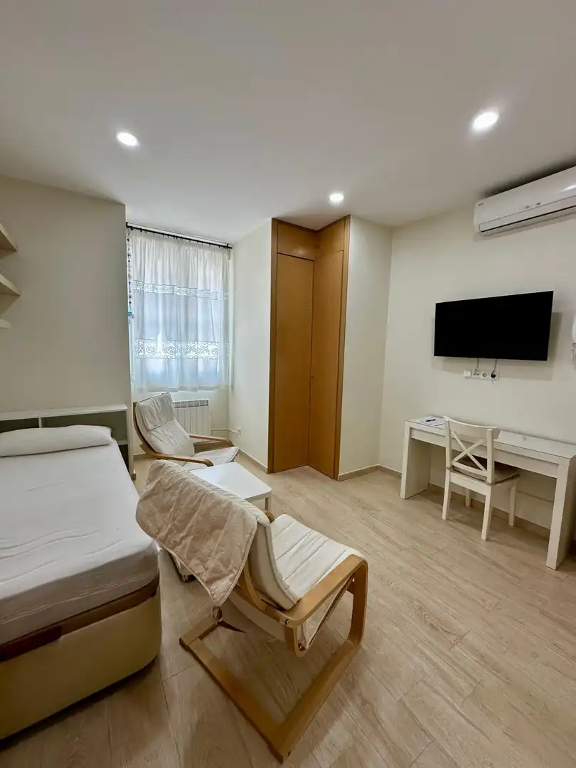 Habitación de Piso de alquiler en Madrid con Aire acondicionado y Calefacción
