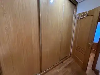 Schlafzimmer von Wohnungen zur Miete in León Capital  mit Heizung, Parkett und Terrasse
