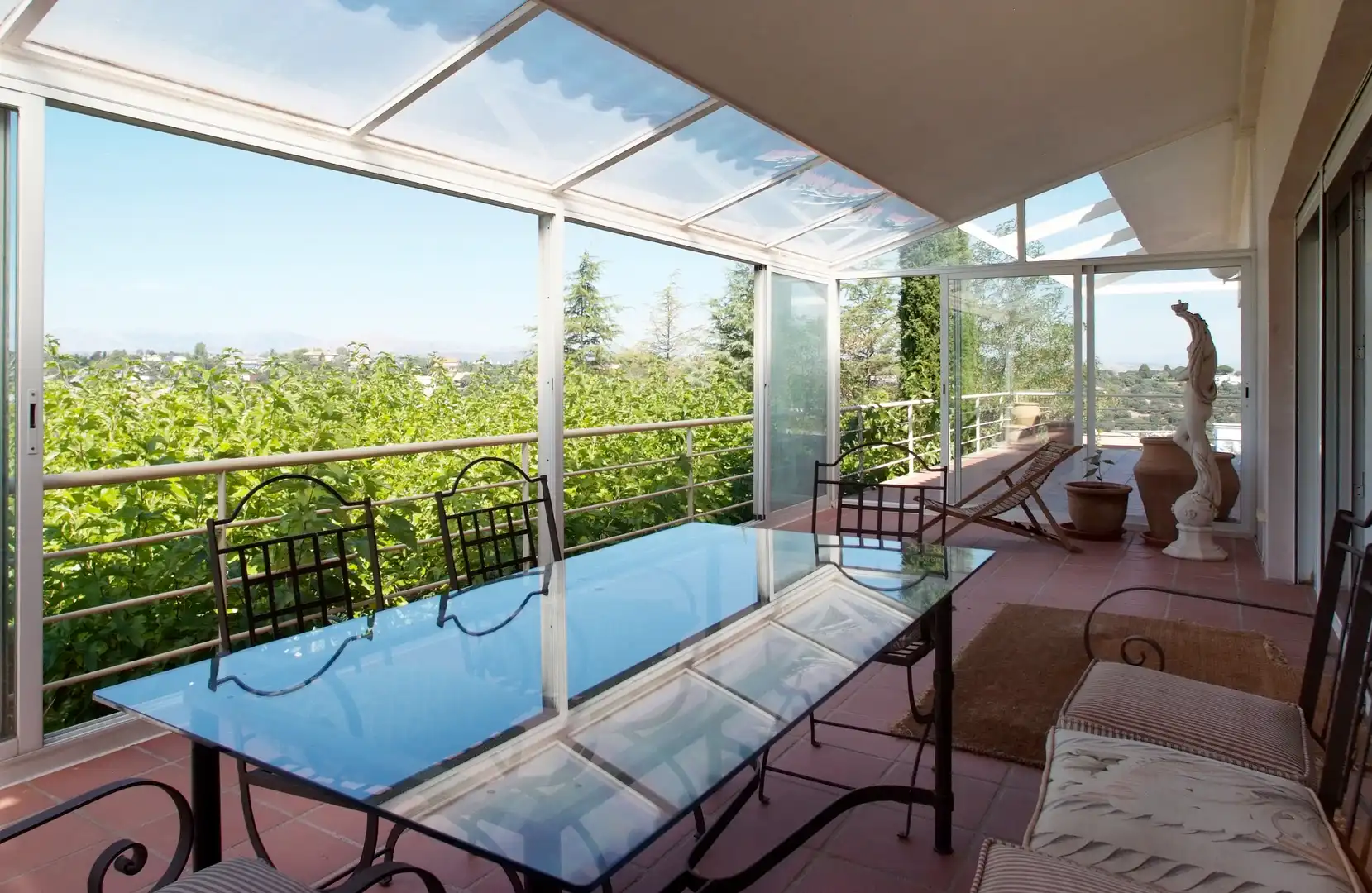 Terrassa de Casa o xalet en venda en Ciudalcampo amb Jardí privat, Piscina i Jacuzzi