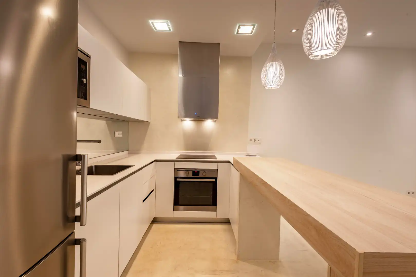 Kitchen of Flat for rent in Madrid  with Air Conditioner, Heating and Parquet flooring