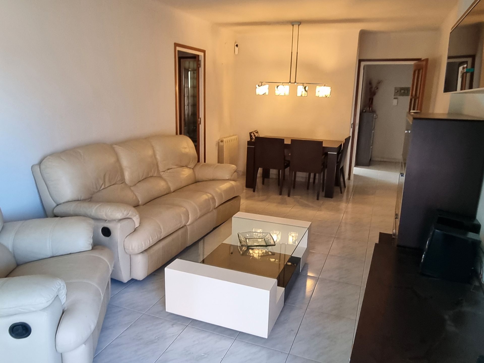 Sala d'estar de Pis en venda en Girona Capital amb Calefacció, Moblat i Forn