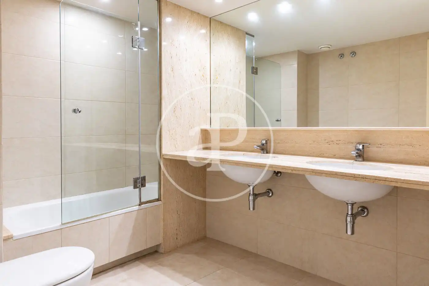 Bathroom of Flat for sale in Sant Martí
