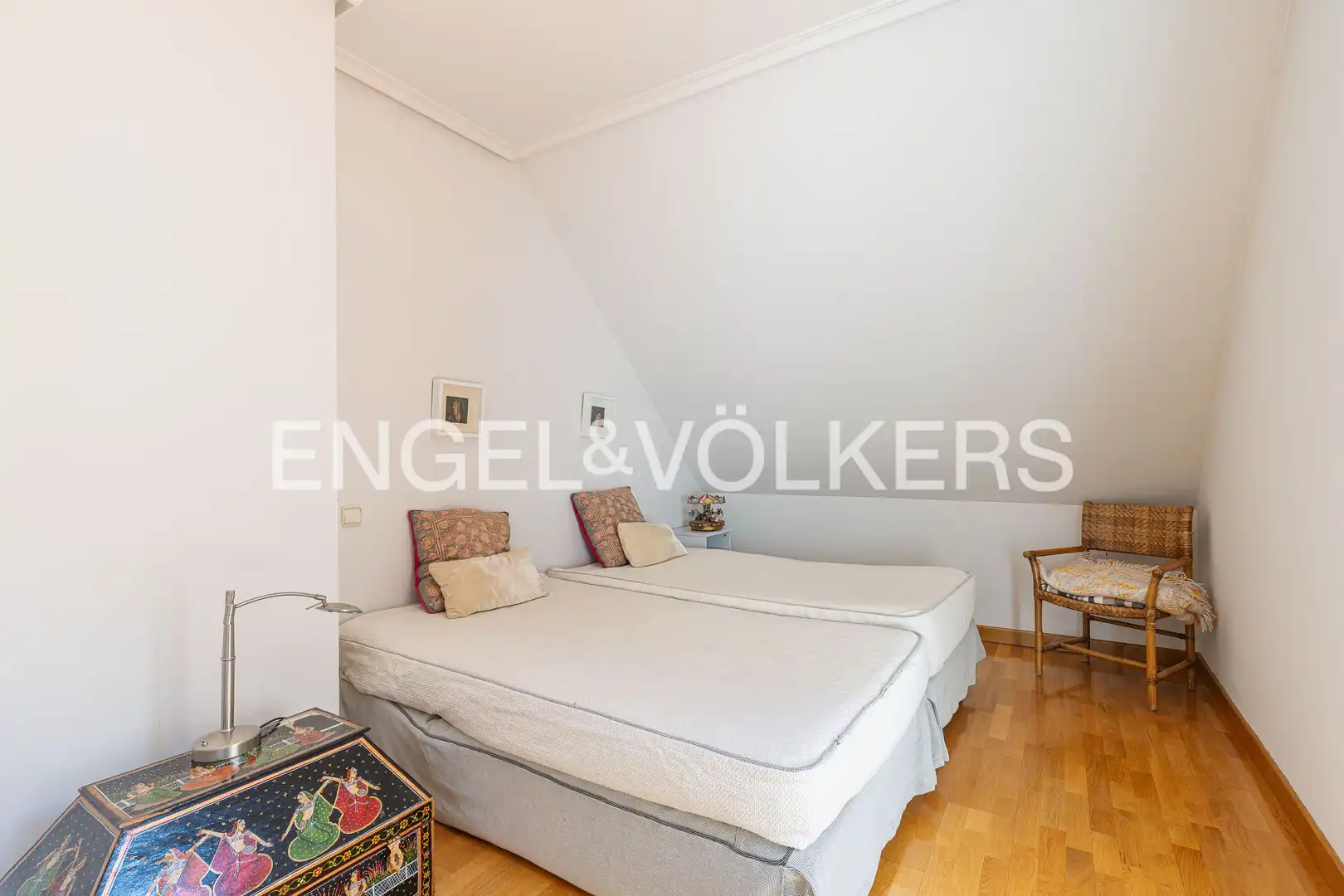 Bedroom of Houses for sale in Las Rozas de Madrid  with Heating, Private garden and Parquet flooring