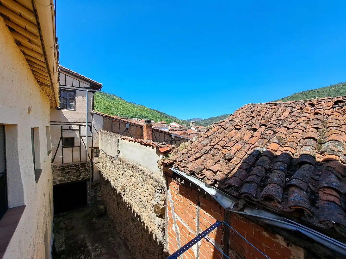 Exterior view of Houses for sale in San Esteban de la Sierra  with Terrace and Storage room