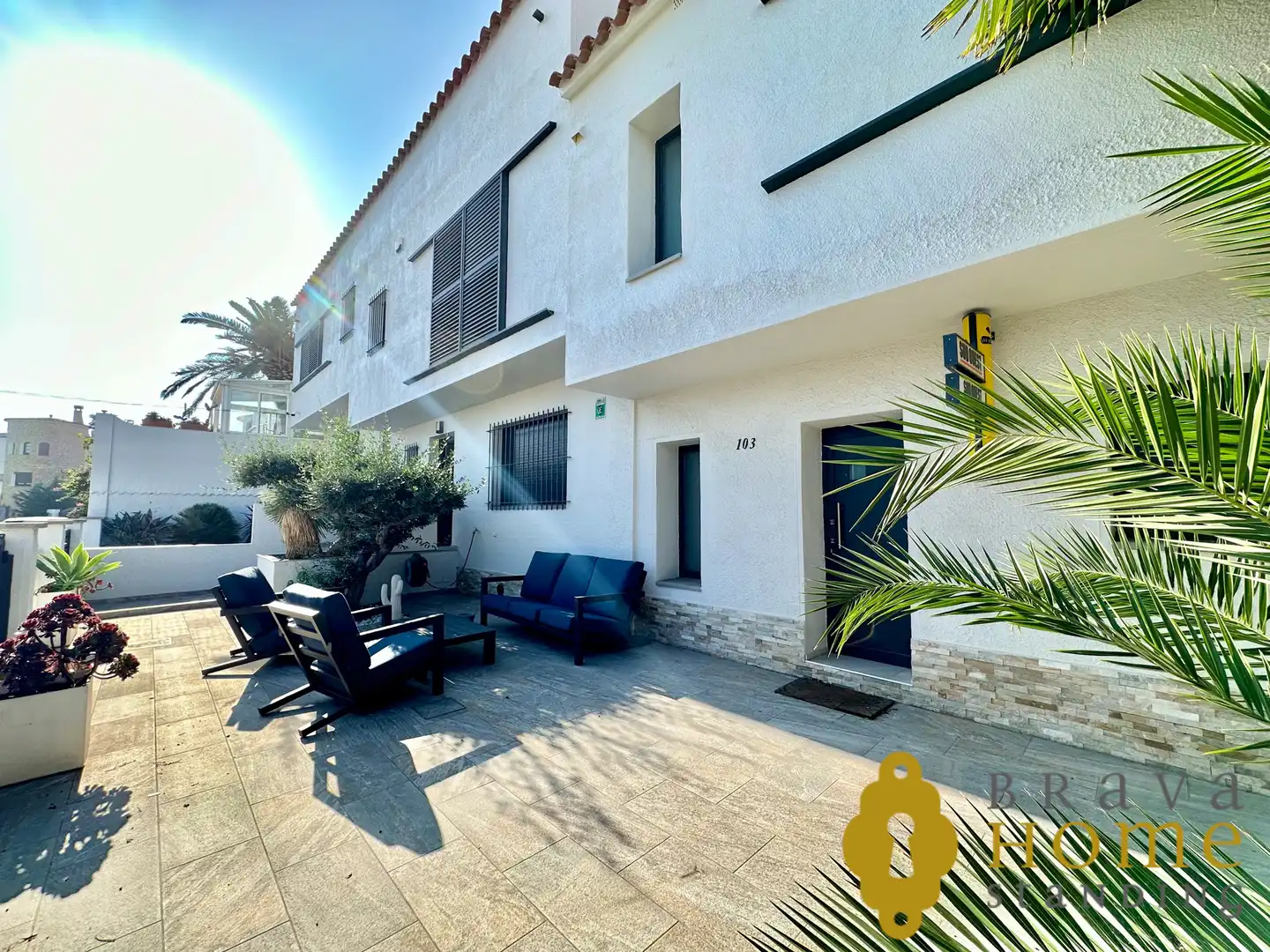 Vista exterior de Casa o chalet en venta en Empuriabrava con Aire acondicionado, Terraza y Piscina