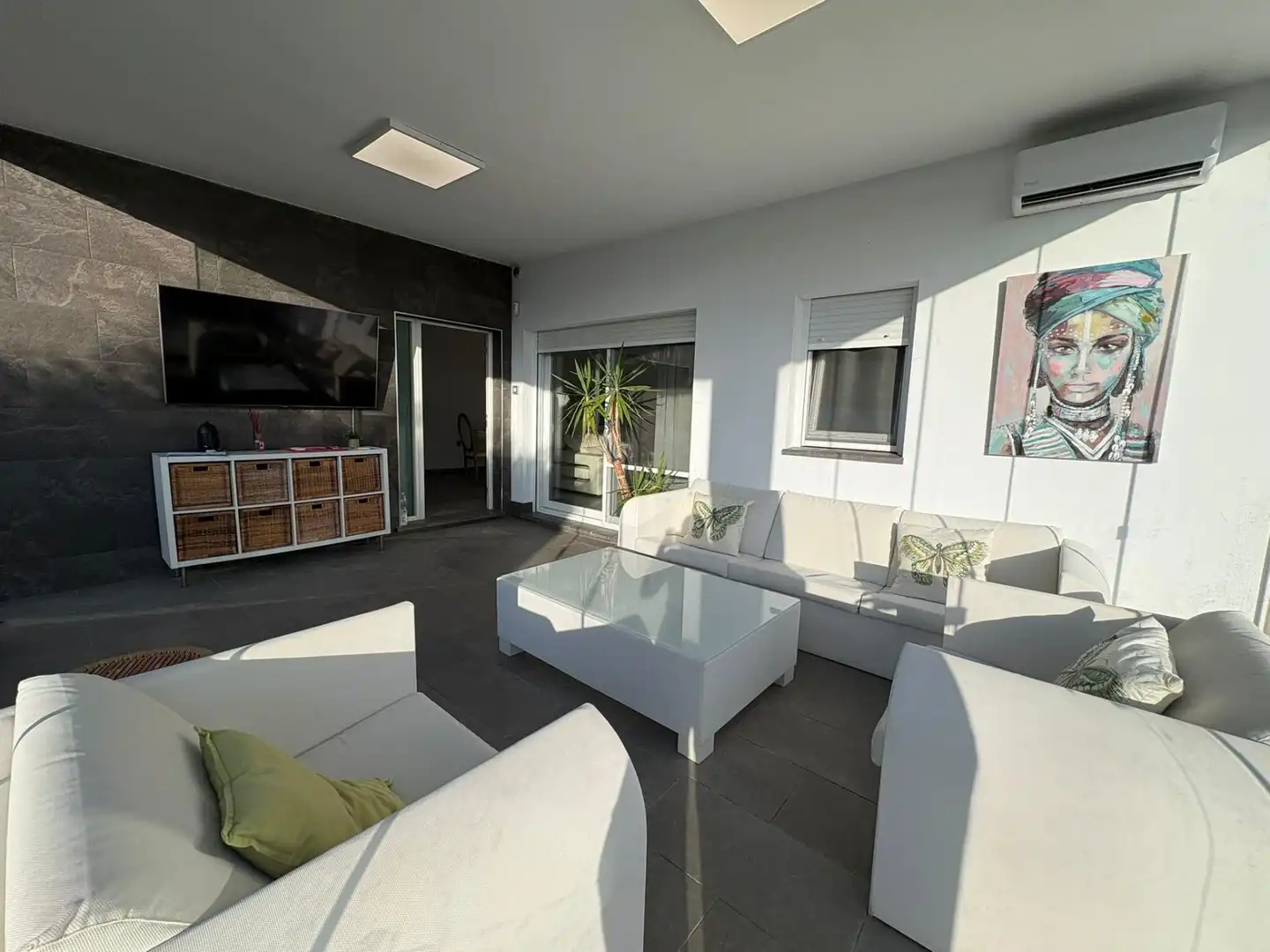 Terrassa de Casa o xalet en venda en Chiclana de la Frontera amb Aire condicionat, Jardí privat i Traster