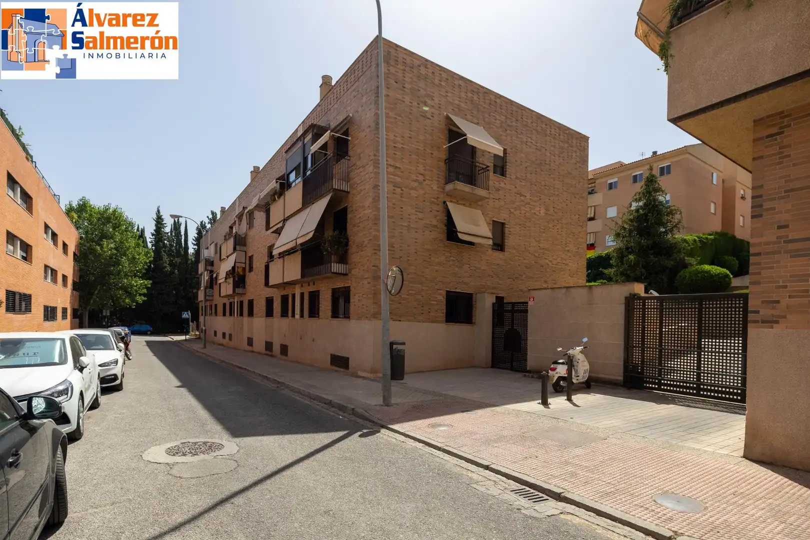 Vista exterior de Piso en venta en Granada