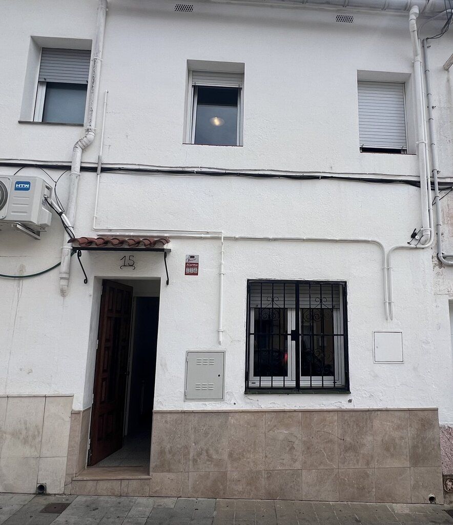 Exterior view of House or chalet for sale in Figueres  with Air Conditioner, Heating and Terrace