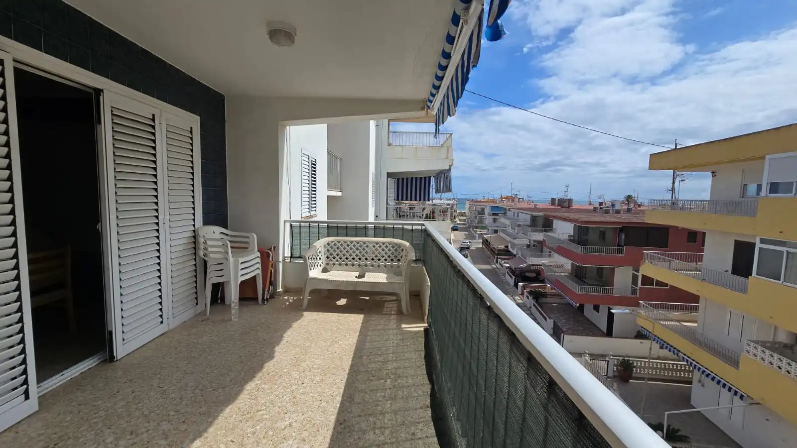 Terrassa de Apartament en venda en Oliva amb Terrassa, Moblat i Forn