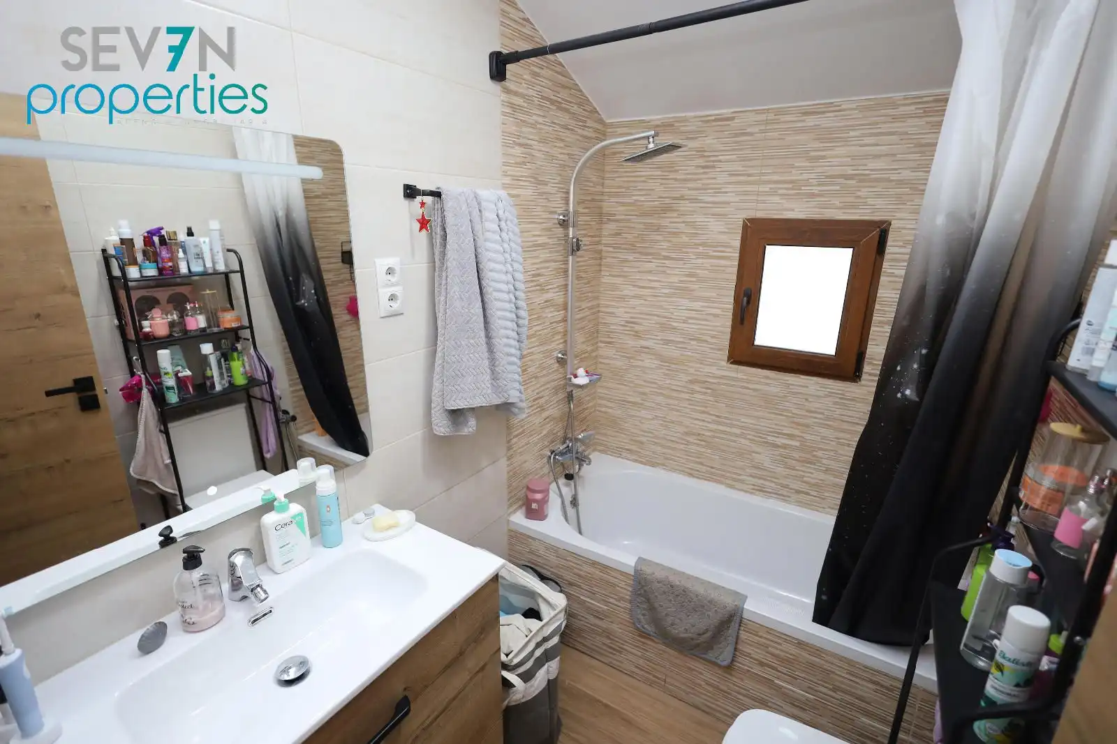 Bathroom of Detached homes for sale in Méntrida  with Air Conditioner, Heating and Parquet flooring