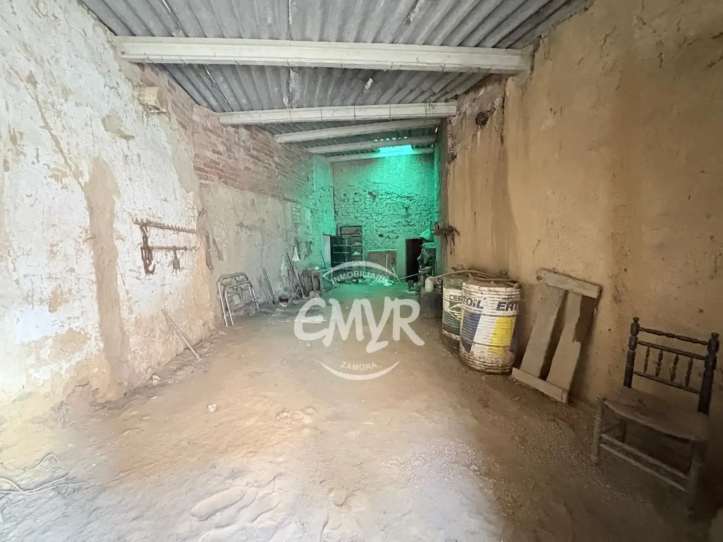 Houses for sale in Bretó  with Private garden