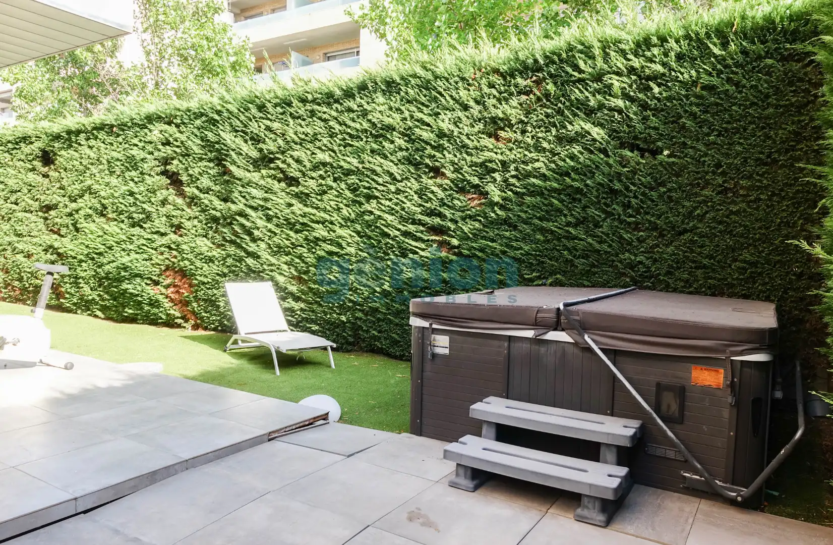Terrasse von Erdgeschoss zum Verkauf in Salt mit Klimaanlage, Heizung und Terrasse
