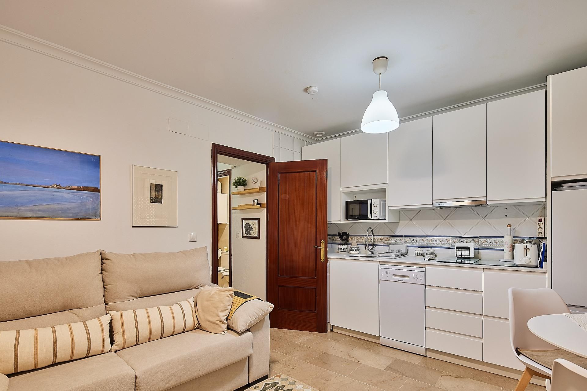 Sala de estar de Planta baja en venta en  Cádiz Capital