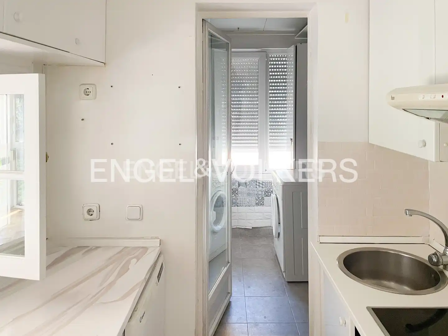 Kitchen of Flat for rent in Madrid  with Air Conditioner, Heating and Private garden