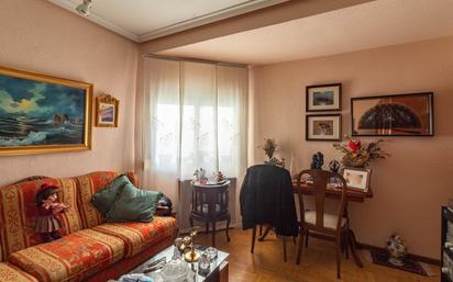 Living room of Flat for sale in  Madrid Capital  with Air Conditioner, Heating and Terrace