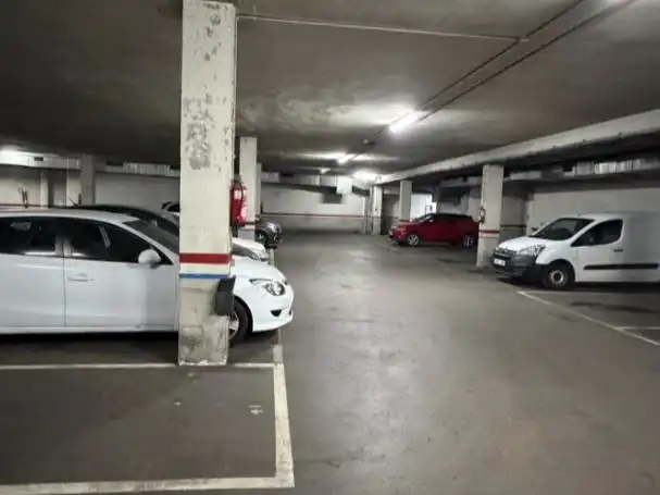 Aparcament de Garatge en venda en La Salut