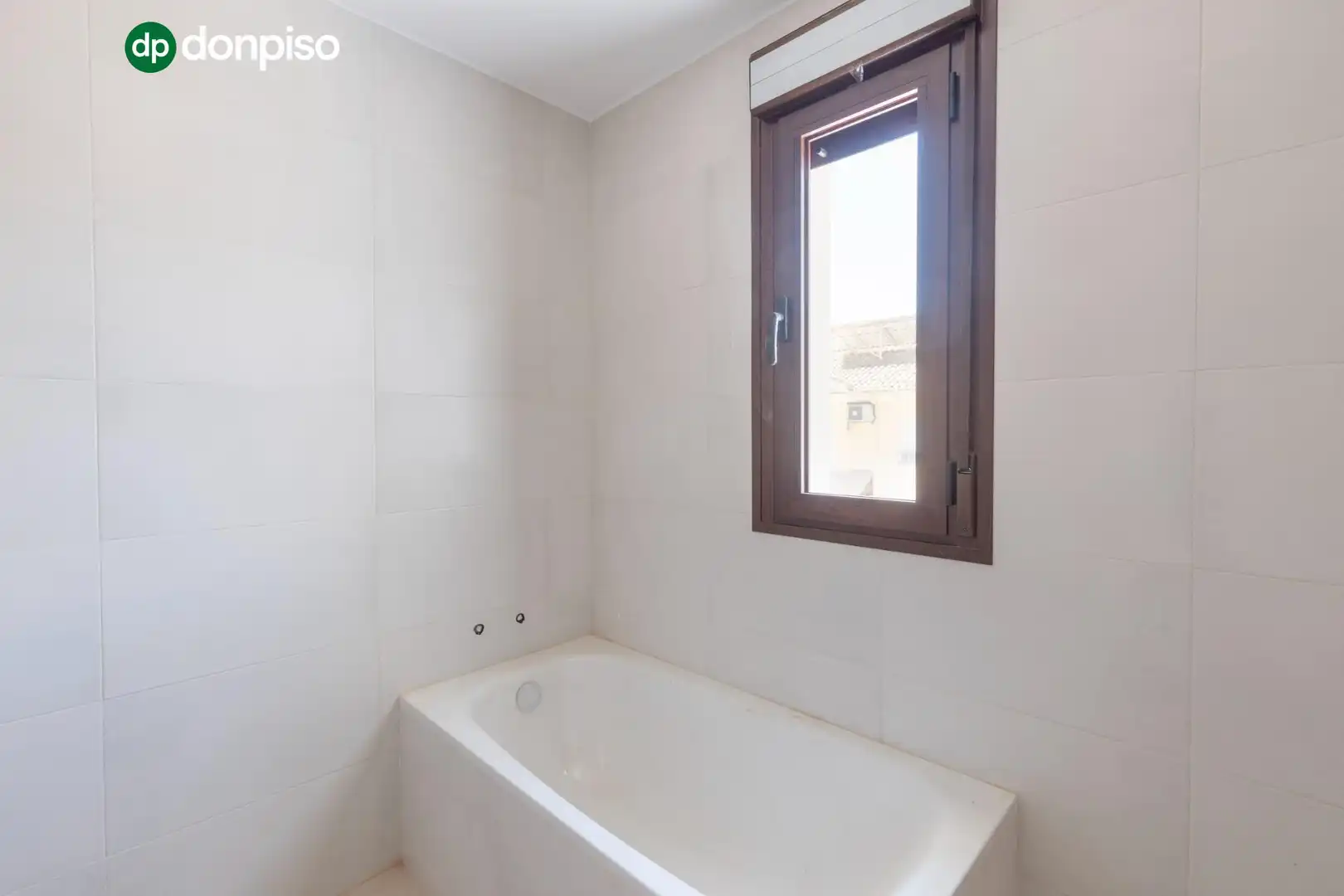 Baño de Casa adosada en venta en Cijuela con Calefacción, Terraza y Balcón