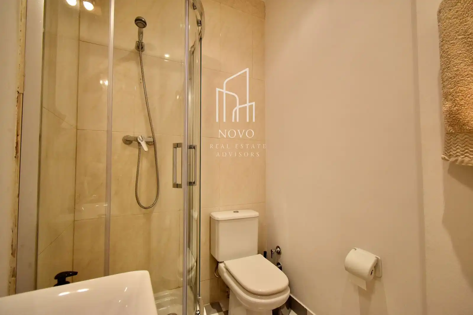 Badezimmer von Wohnung zur Miete in Madrid mit Heizung, Terrasse und Möbliert