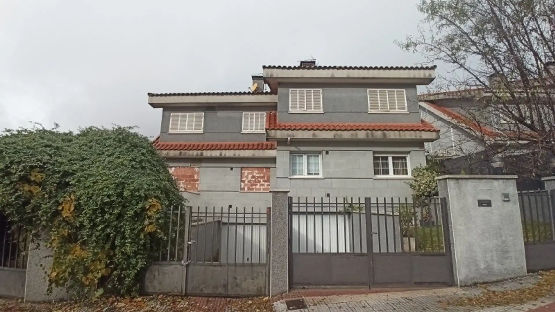 Vista exterior de Casa adosada en venta en Moralzarzal con Calefacción