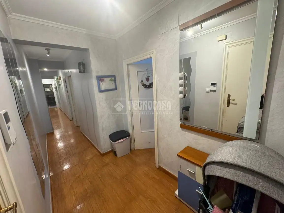 Piso en venta en Bilbao  con Balcón