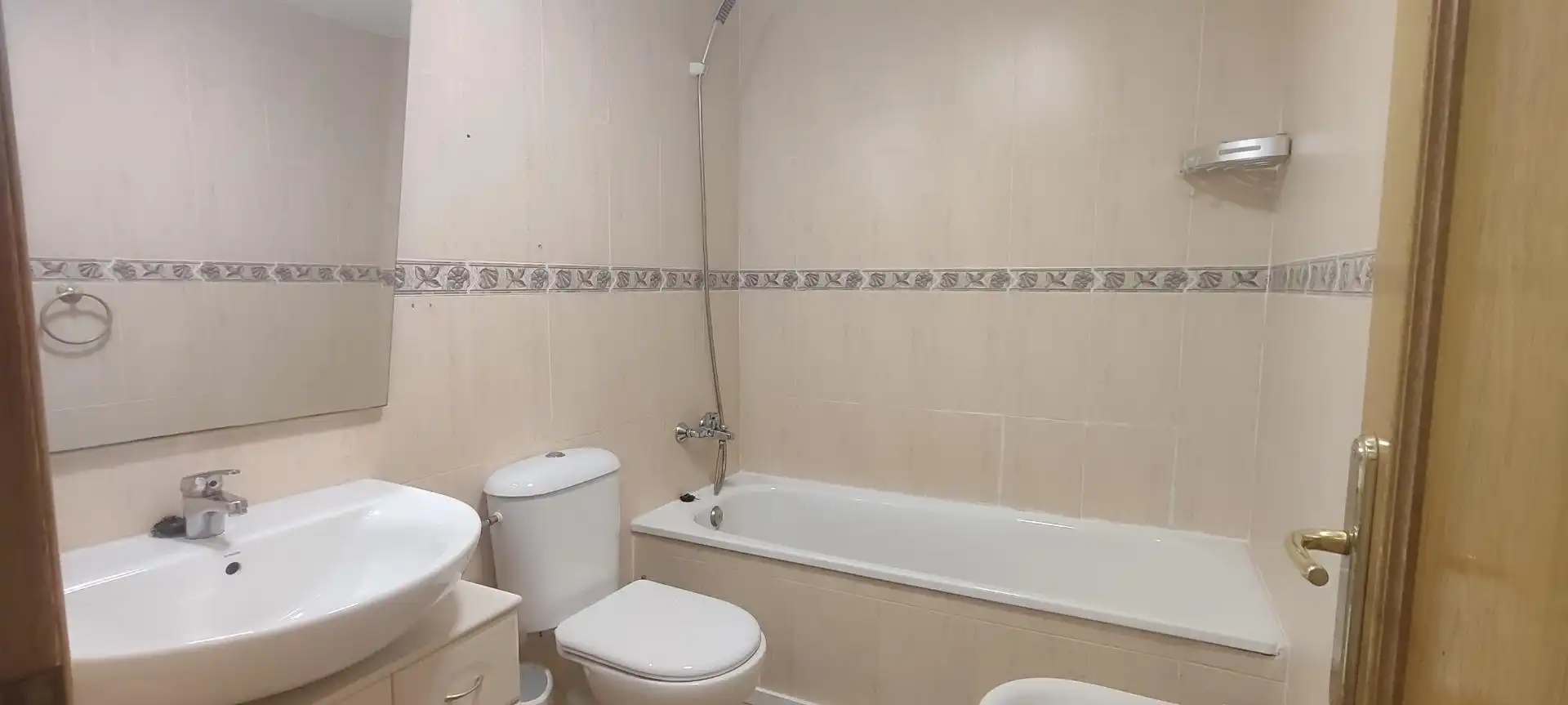 Badezimmer von Wohnung zur Miete in Albal mit Klimaanlage, Heizung und Terrasse