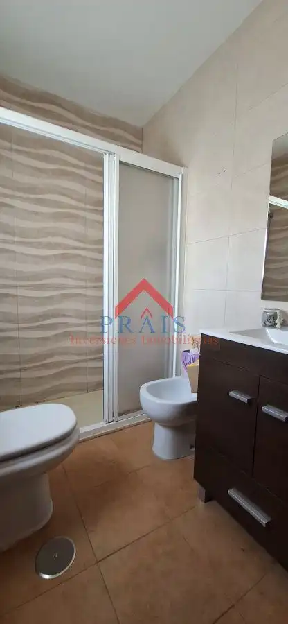 Baño de Casa adosada en venta en Utrera con Aire acondicionado, Terraza y Trastero
