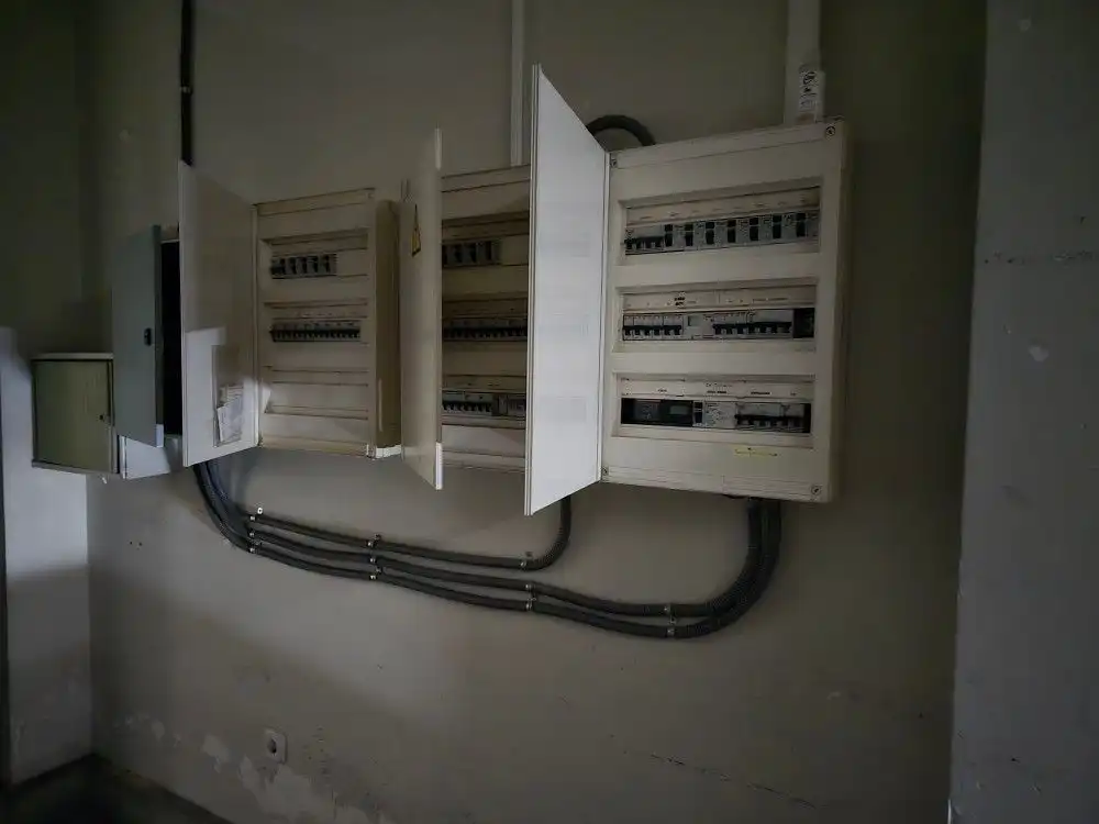 Geschaftsraum zur Miete in PIRINEOS, Universidad