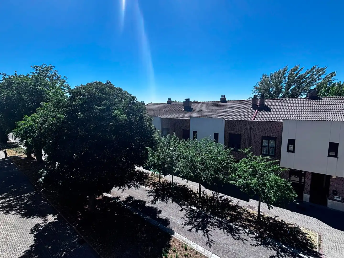 Außenansicht von Einfamilien-Reihenhaus zum Verkauf in Burgos mit Heizung, Terrasse und Abstellraum