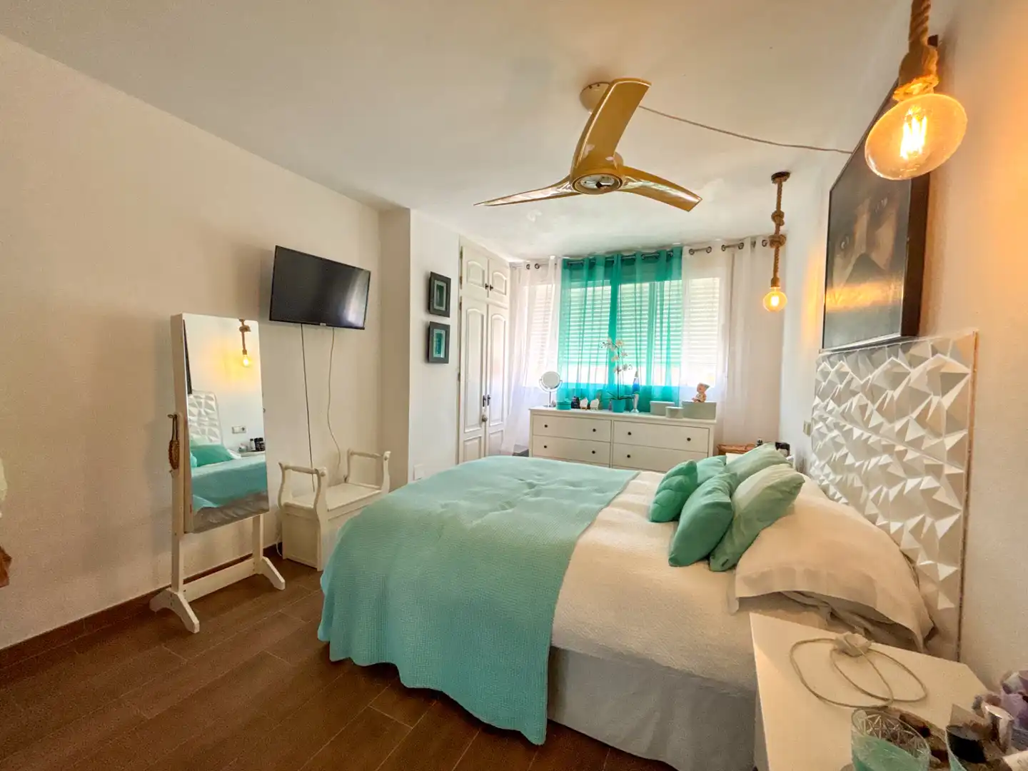 Habitación de Casa adosada en venta en Estepona con Aire acondicionado, Calefacción y Terraza