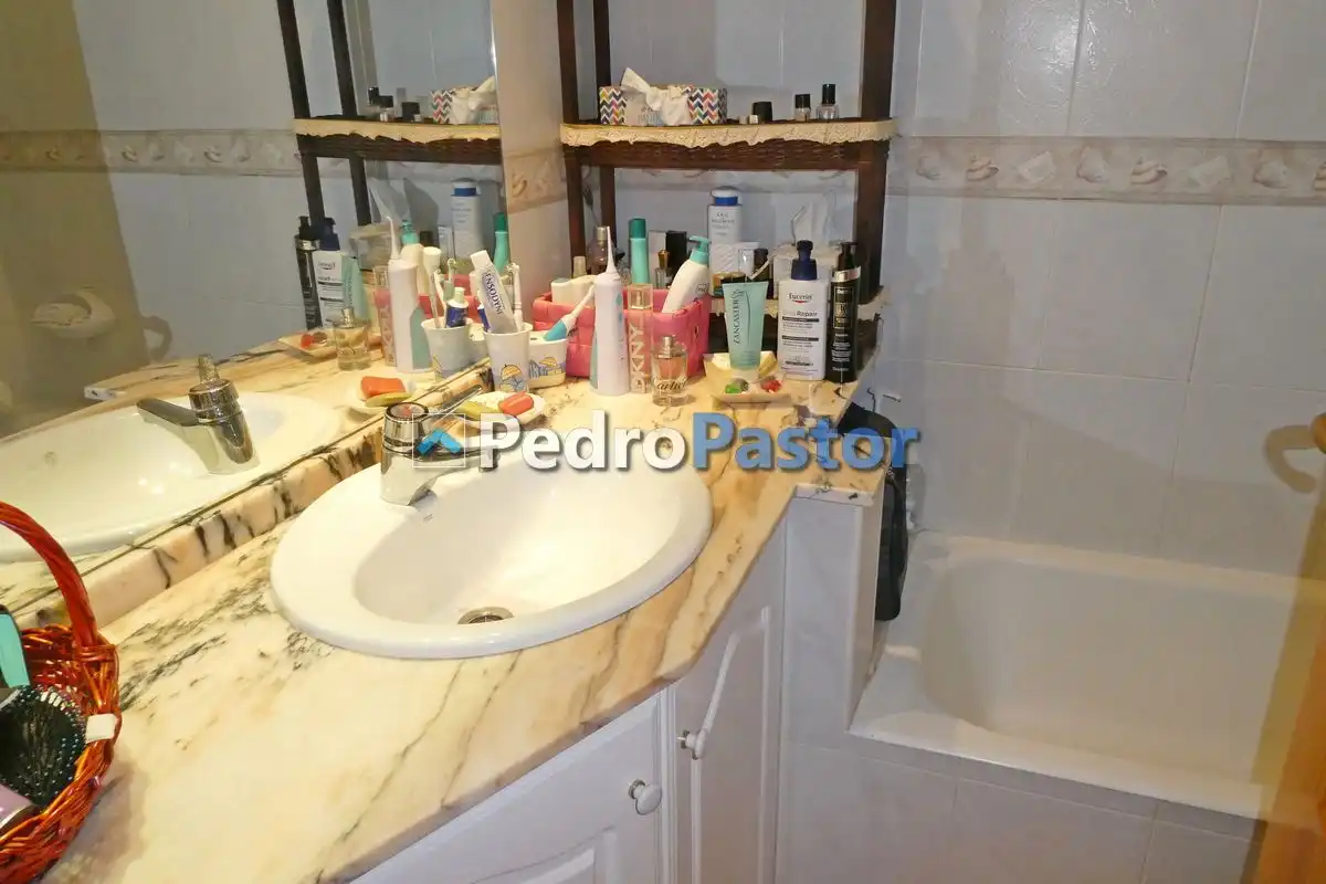 Bathroom of Apartments for sale in Dénia  with Air Conditioner, Heating and Private garden