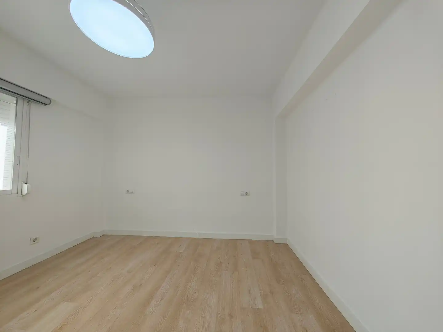 Habitación de Piso en venta en Manises con Aire acondicionado, Horno y Balcón