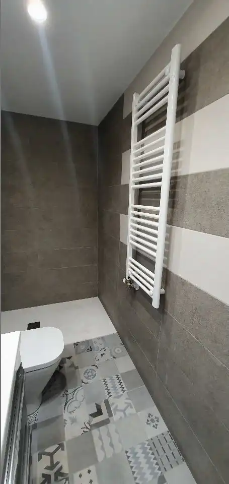 Baño de Estudio en venta en  Logroño con Calefacción, Horno y Lavadora